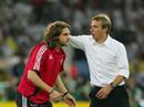 Torsten Frings und Trainer Jürgen Klinsmann.