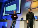 Steven Sinofsky und Mike Angiulo von Microsoft präsentieren neue Windows-Computer an der CES 2011.