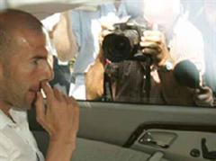 Zidane trifft zur Anhörung bei der FIFA in Zürich ein.