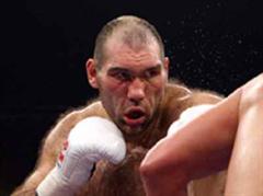 Nikolai Walujew möchte seinen Titel gegen den IBF-Champion Wladimir Klitschko verteidigen.
