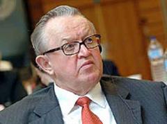 Martti Ahtisaari: «Jede Nation habe ihren Ballast, für den sie zu zahlen hat».