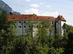 Blocher besitzt ein Wohnrecht im Schloss Rhäzüns.