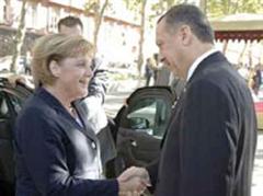 Erdogan wertet das Gespräch mit Merkel als «unglaublich erfolgreich» aus.