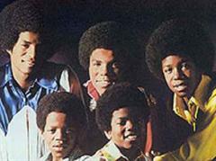 Die Jackson 5: Marlon, Jermaine, Tito, Jackie und Michael (rechts unten).