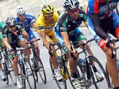 23 Radrennfahrer stehen unter dem Verdacht des Dopings.
