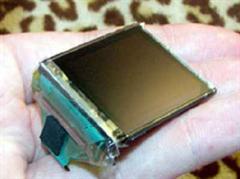 OLEDs sollen die bisher genutzten LCDs bei portablen Geräten ablösen.