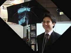 Die japanischen Entwickler verwandelten ihren Regenschirm in ein Multimedia-Gerät.