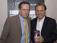 Max Wey (links) und Kurt Krummenacher, Geschäftsleitung Boa Lingua, nahmen in London den LTM Star Award entgegen.
