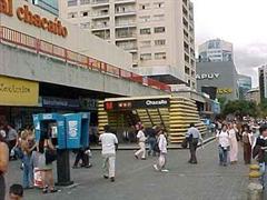 In Caracas sind nur noch wenige Einkaufsläden offen.