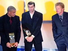 An den Wahlen zum Weltfussballer des Jahres war Kahn noch höchst ungehalten drüber gewesen, dass Ronaldo und nicht er geehrt wurde.