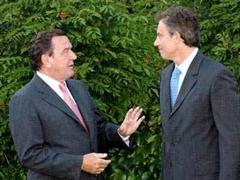 Tony Blair und Gerhard Schröder suchen eine faire Lösung.