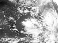 Taifun Damrey zieht über Vietnam. (Satellitenbild)