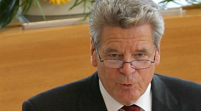Joachim Gauck gehört keiner Partei an.