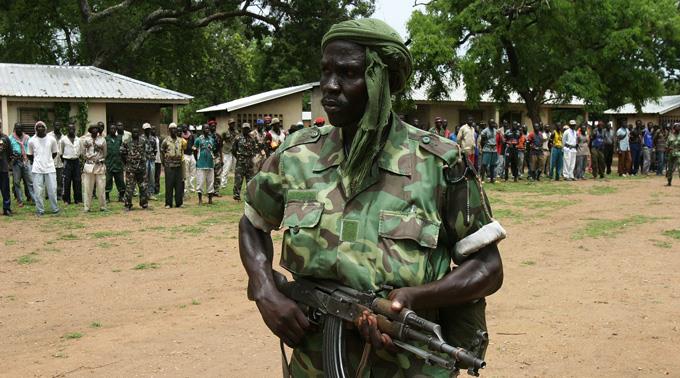 Mindestens vier Rebellen seien getötet worden, teilte das malische Verteidigungsministerium mit.