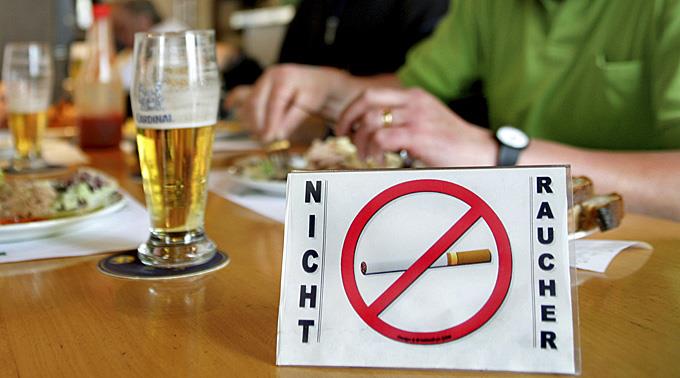 Die Lungenliga-Initiative «Schutz vor Passivrauchen» verlangte für Rauchverbote schweizweit einheitliche Regeln.