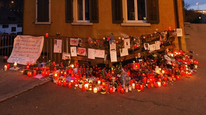 An der Unfallstelle des Germanwings-Absturzes, wurde heute eine Schweigeminute für die Angehörigen der Opfer organisiert.