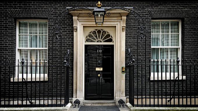 Ex-Sprecher der Downing Street wegen Meineids angeklagt.