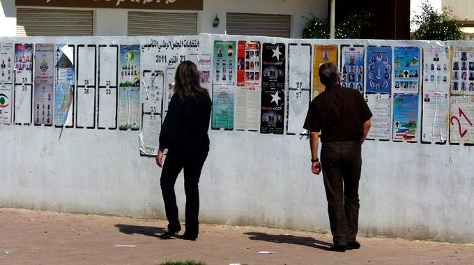 Viele Wahlplakate in Tunesien - die Wahlen verzeichnen grosse Beteiligung aus dem Volk.