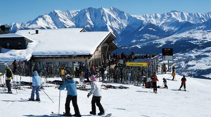 In mehreren grossen Skigebieten beginnt die Wintersaison 2012/2013 erst an den kommenden Wochenenden.