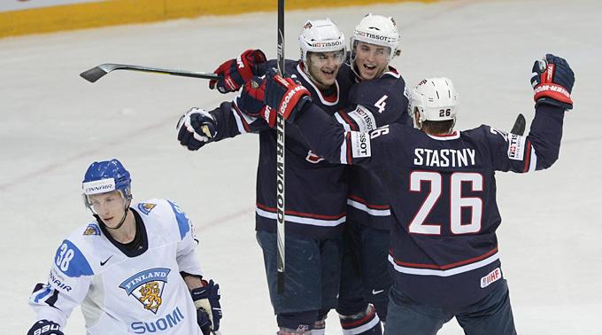 Die US-Amerikaner jubeln über das 1:0. Endstand gegen Finnland: 5:0.