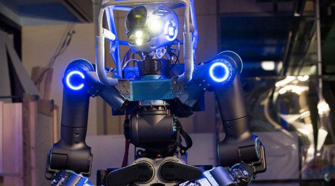 Dieser Super-High-Tech Roboter soll in Zukunft Einsatzkräfte ersetzen.