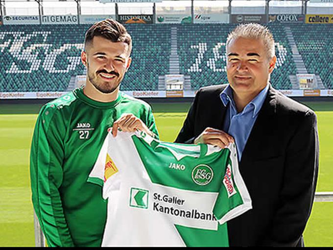 Albian Ajeti hat beim FC St. Gallen bis 2021 unterschrieben.