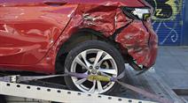 Ein Autounfall im Ausland ist eine unangenehme Erfahrung, aber mit der richtigen Vorbereitung und dem richtigen Verhalten lässt sich die Situation meistern.